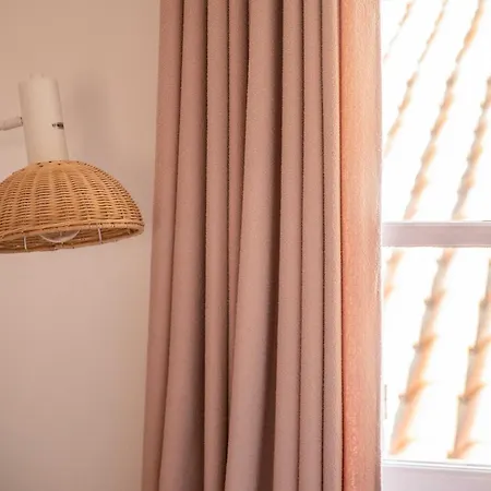 2 Bed Flat - Hyper Centre St Tropez *