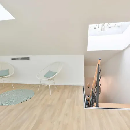 2 Bed Flat - Hyper Centre St Tropez *