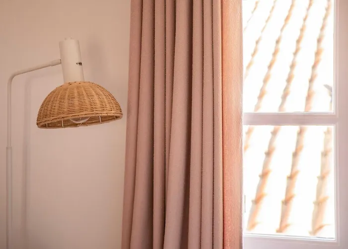 2 Bed Flat - Hyper Centre St Tropez *