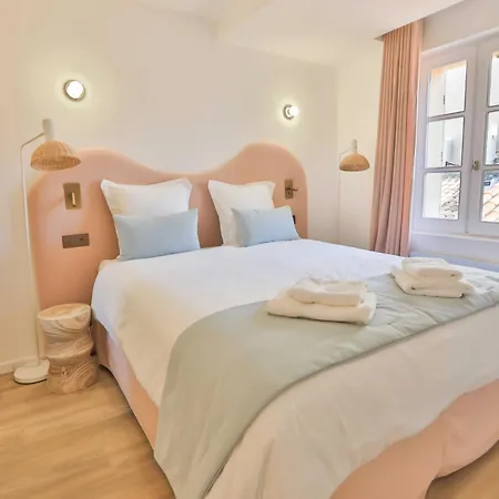 Апартаменти 2 Bed Flat - Hyper Centre St Tropez *